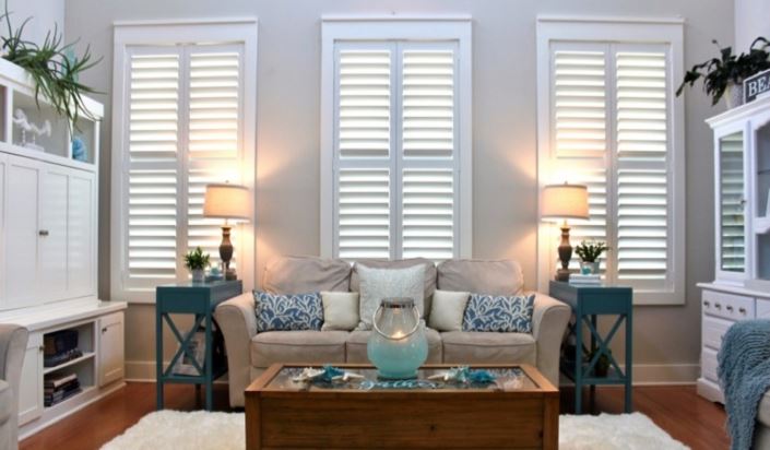 Shutter styles in Bakersfield can range from subtle to elegant Bakersfield modern home with plantation shutters